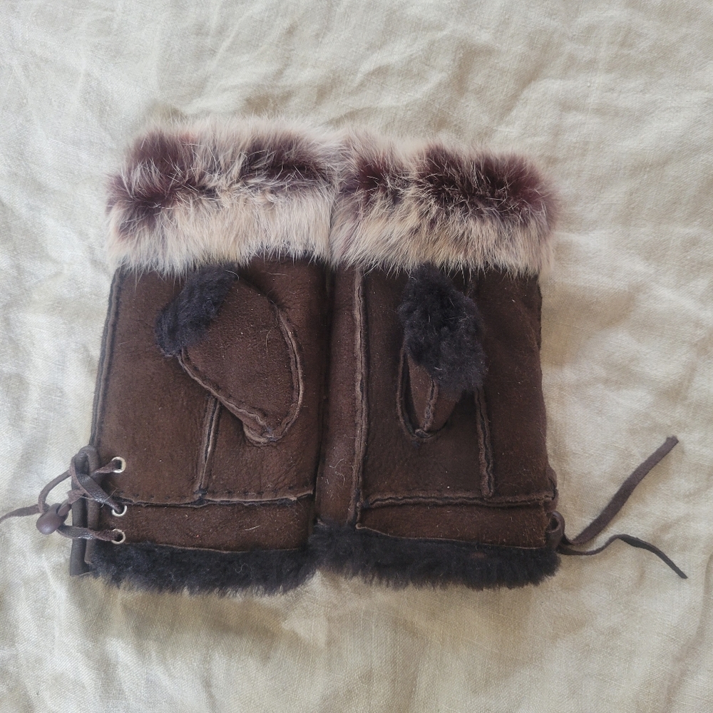 Sheepskin and fur fingerless gloves